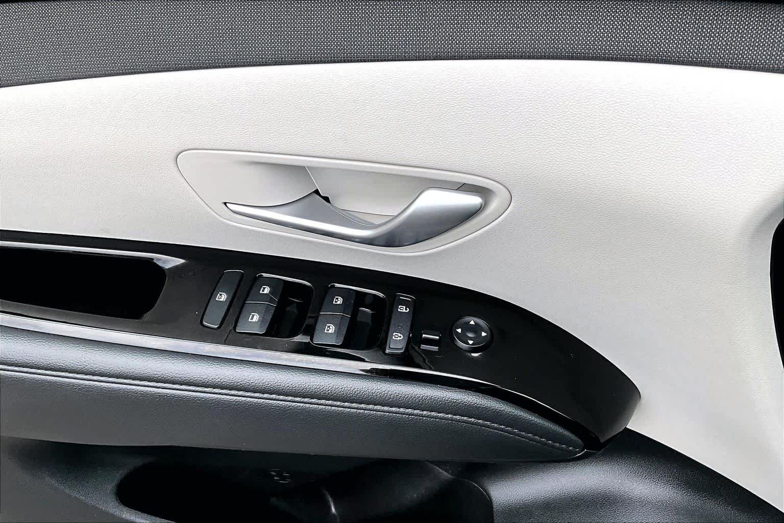 Used 2022 Quartz White Hyundai SEL image 66
