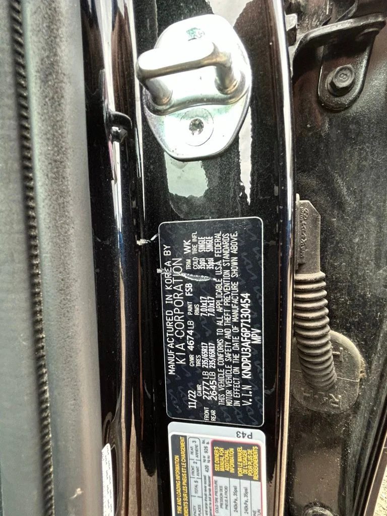 Used 2023 Black Kia LX image 9
