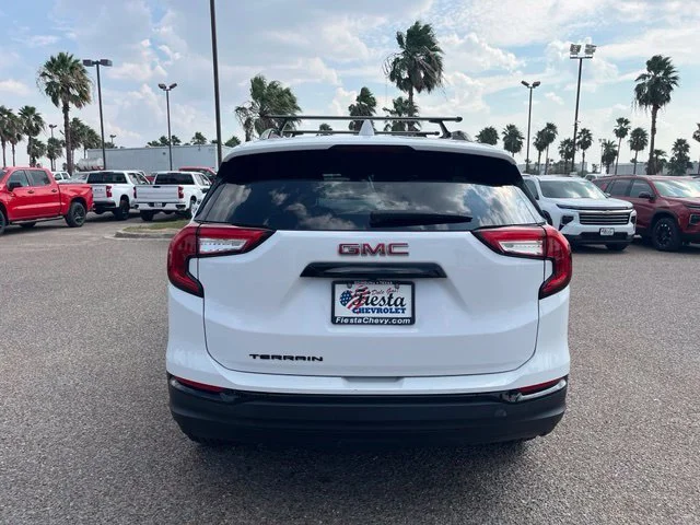 Used 2023 SUMMIT WHITE GMC SLE image 6