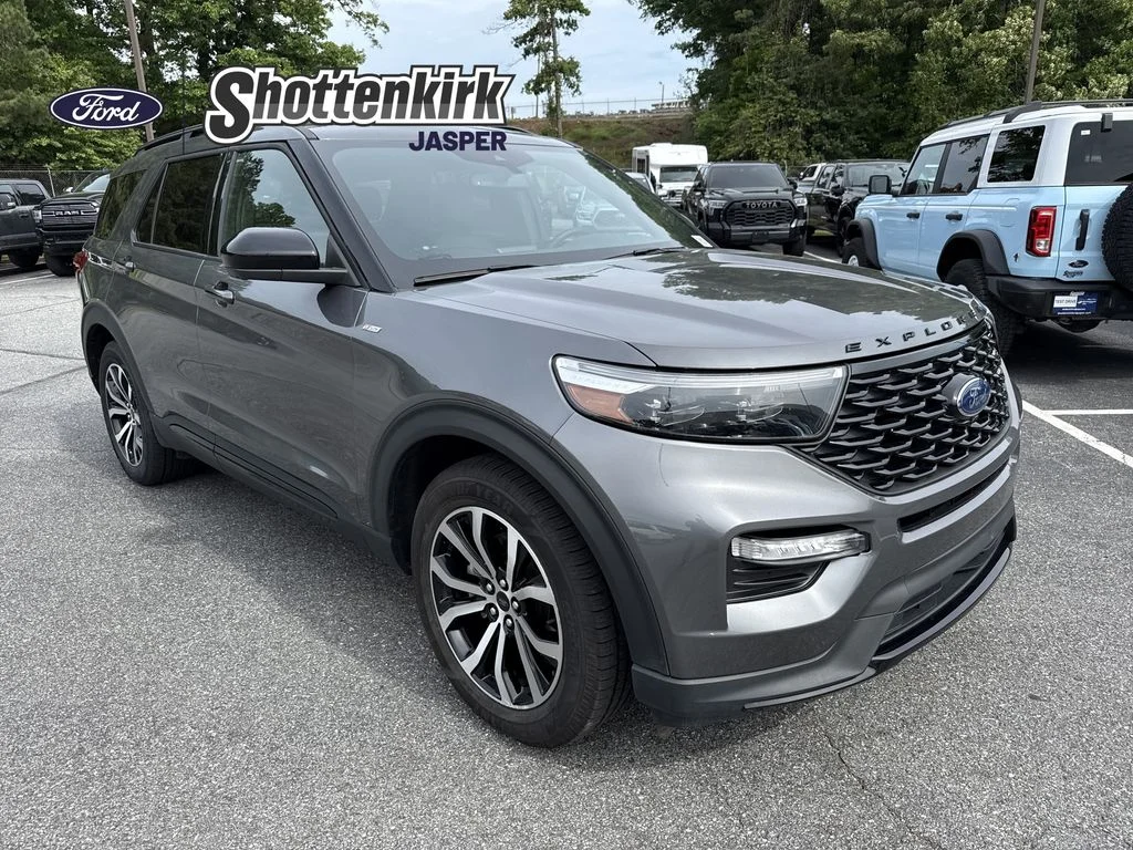Used 2023 Gray Ford ST-Line image 1