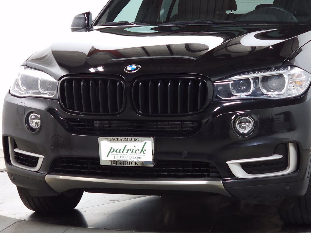 Used 2017 Black Sapphire Metallic BMW xDrive50i image 3
