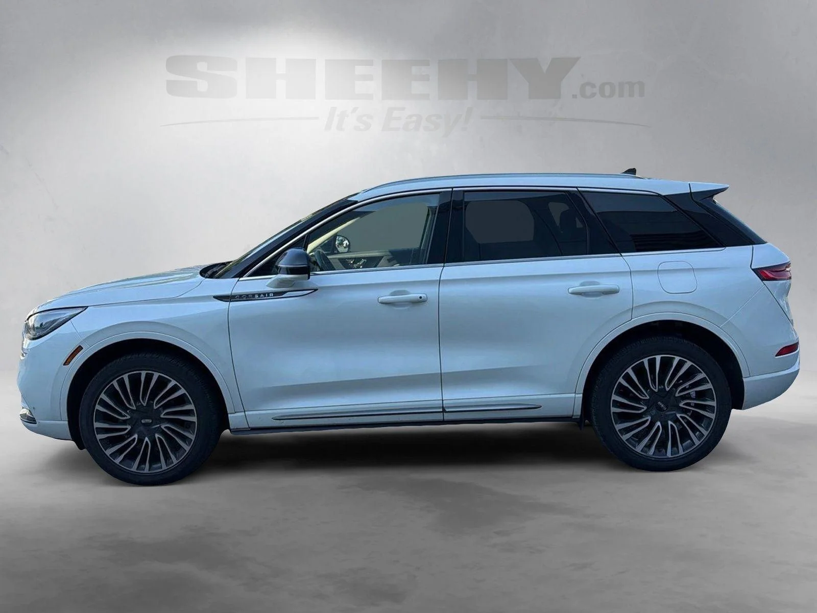 Used 2021 Pristine White Lincoln Reserve image 16