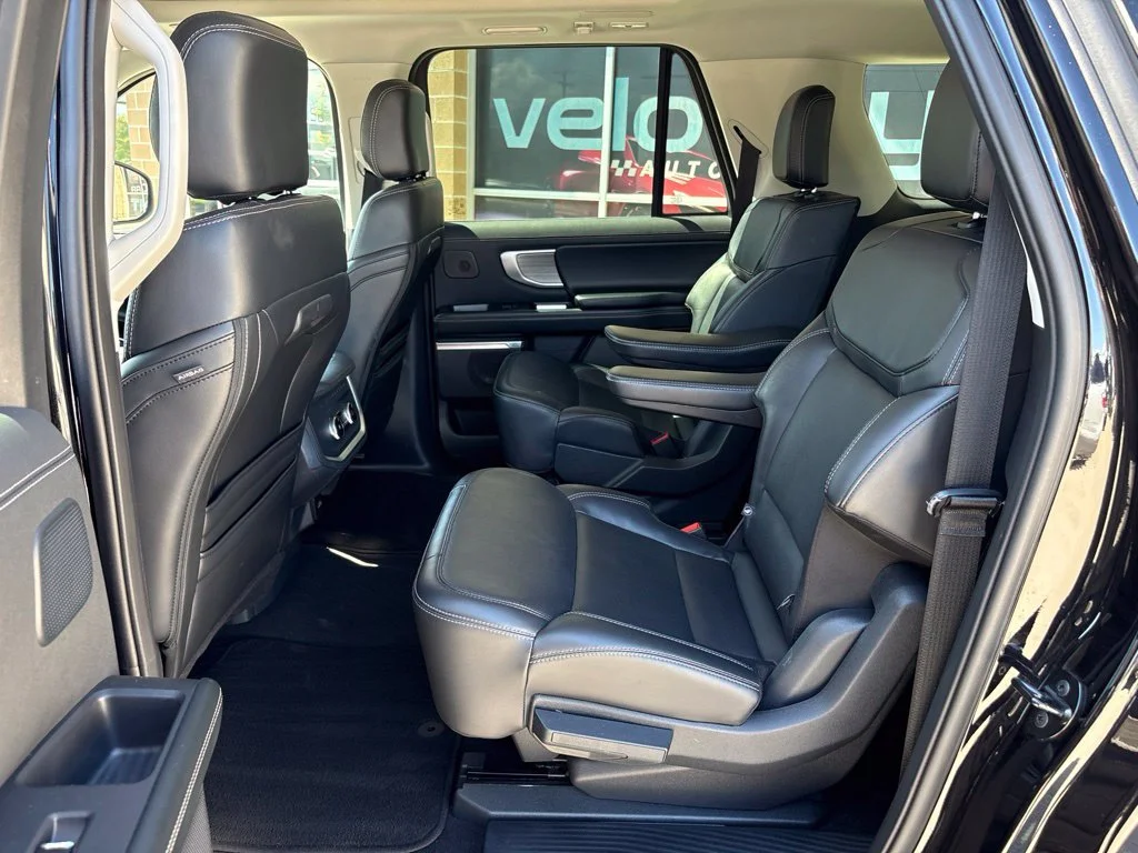 Used 2025 Black Ford Platinum image 13