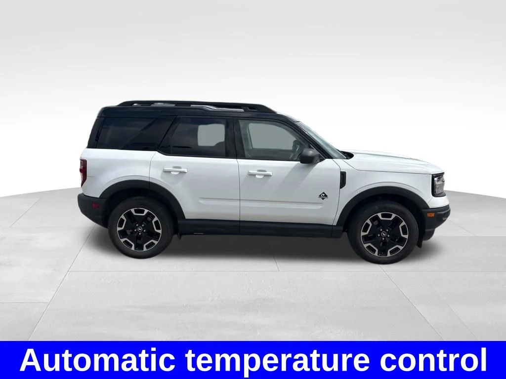 Used 2022 White Ford Outer Banks image 9