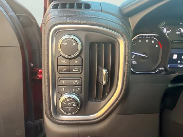 Used 2019 Red GMC SLT image 18