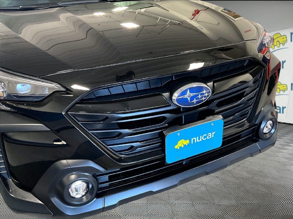 Used 2025 Black Subaru Onyx Edition image 32