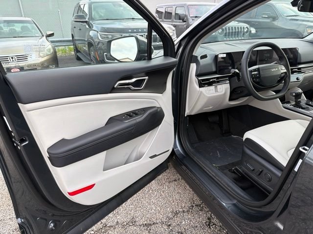 New 2026 Gravity Gray Kia EX image 11