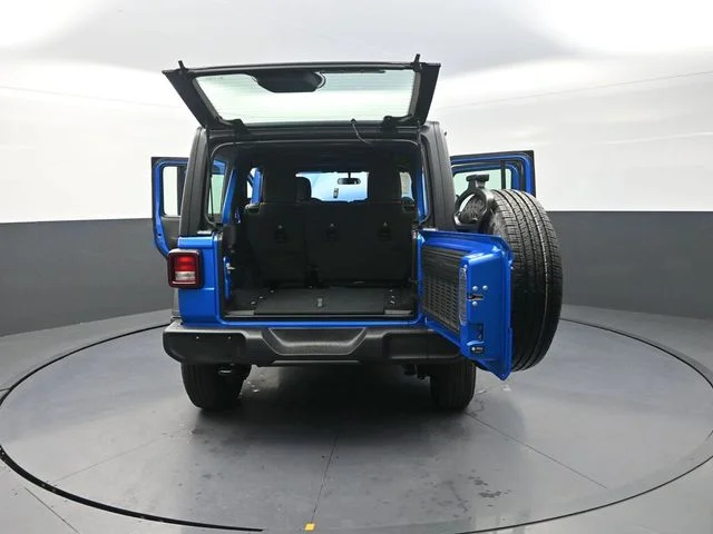 New 2026 Hydro Blue Pearl-Coat Exterior Paint Jeep Sport image 34
