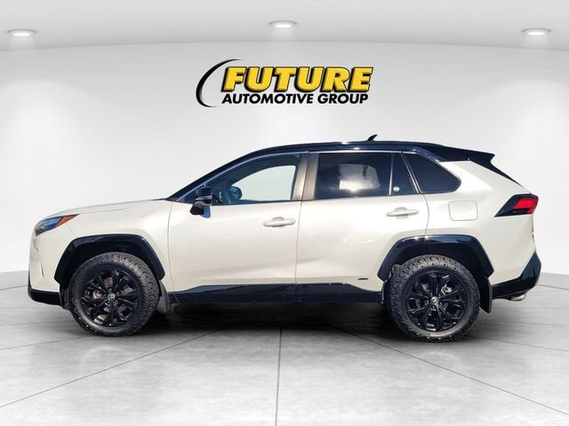 Used 2024 Off-white Toyota XSE image 6