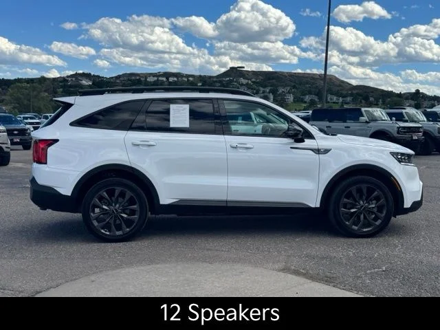 Used 2022 White Kia X-Line SX Prestige image 9