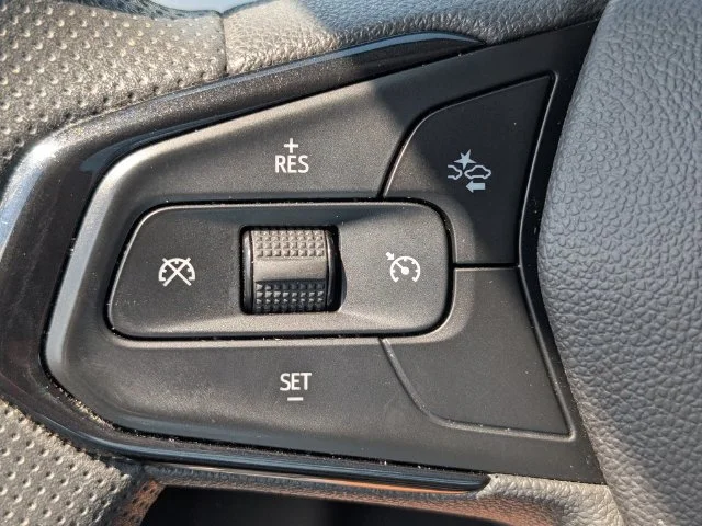 Used 2025 Black Chevrolet LT image 19
