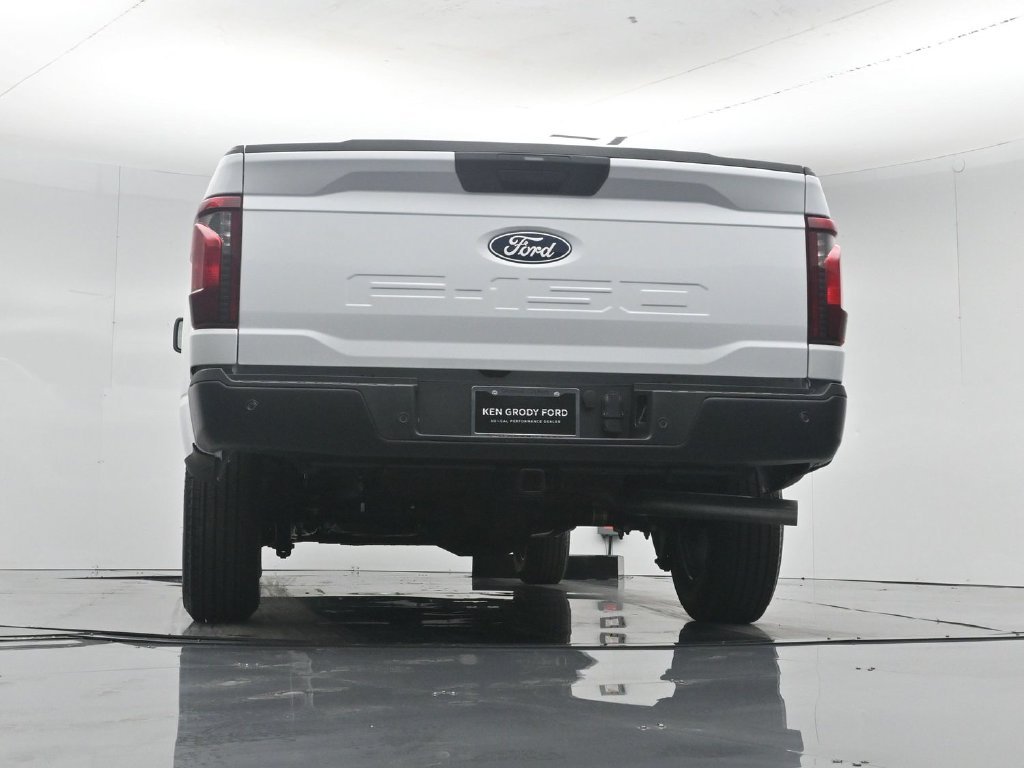New 2026 Oxford White Ford XL image 48