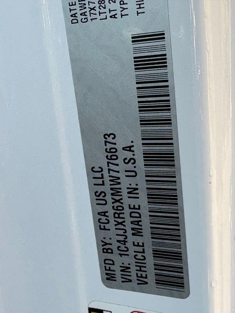Used 2021 White Jeep Unlimited Rubicon 4xe image 19
