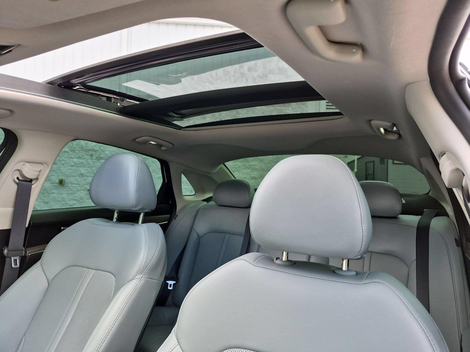 Used 2023 Glacial White Pearl Kia EX image 31