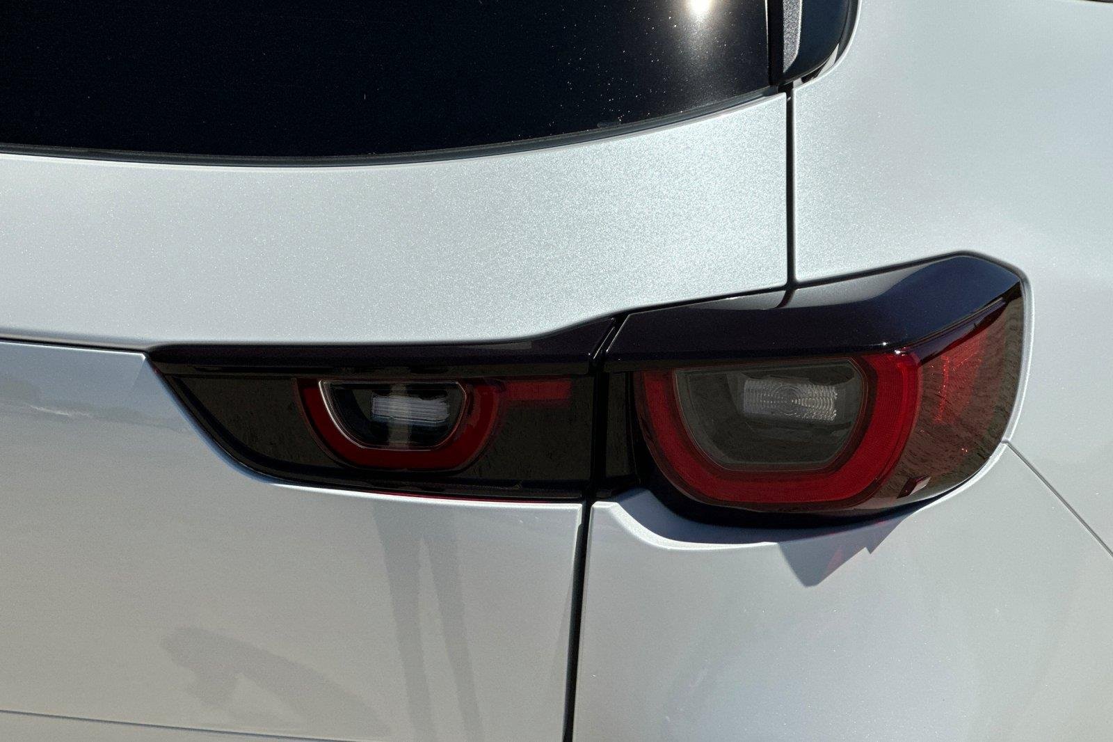 New 2026 Wind Chill Pearl Mazda 2.5 S Preferred image 32