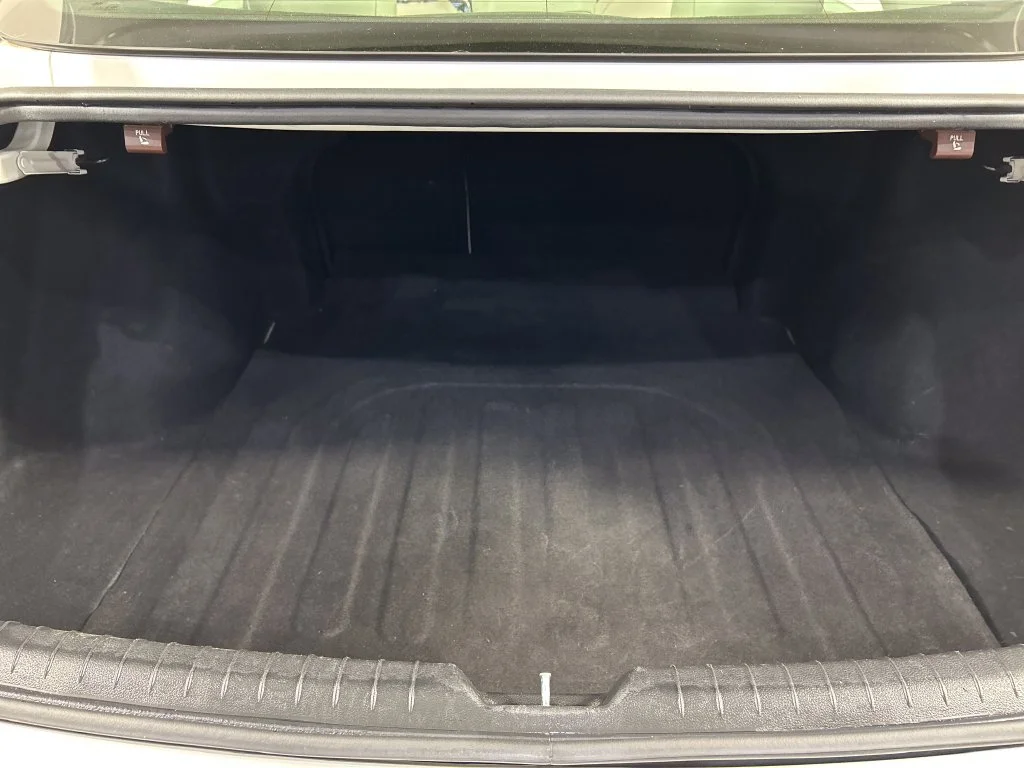 Used 2022 Gray Hyundai Limited image 20