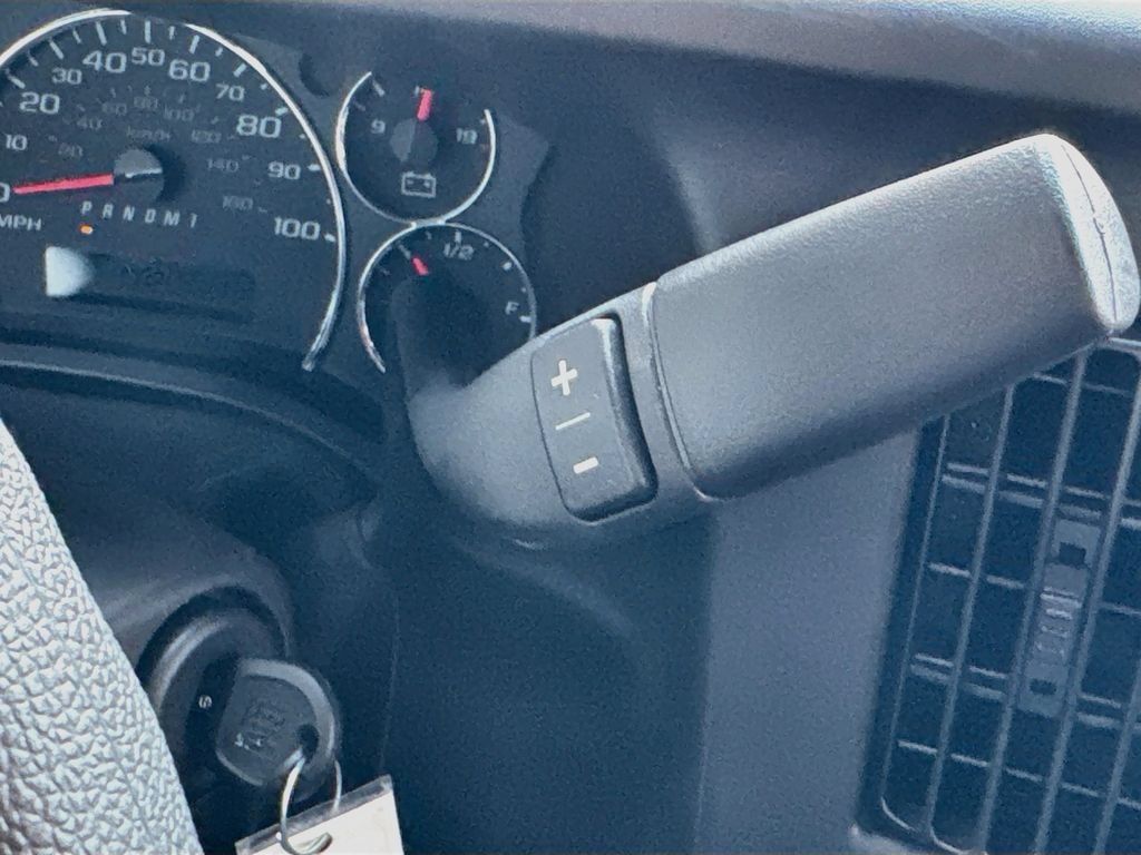 2026 Chevrolet Express Cargo Work Van - Photo 17