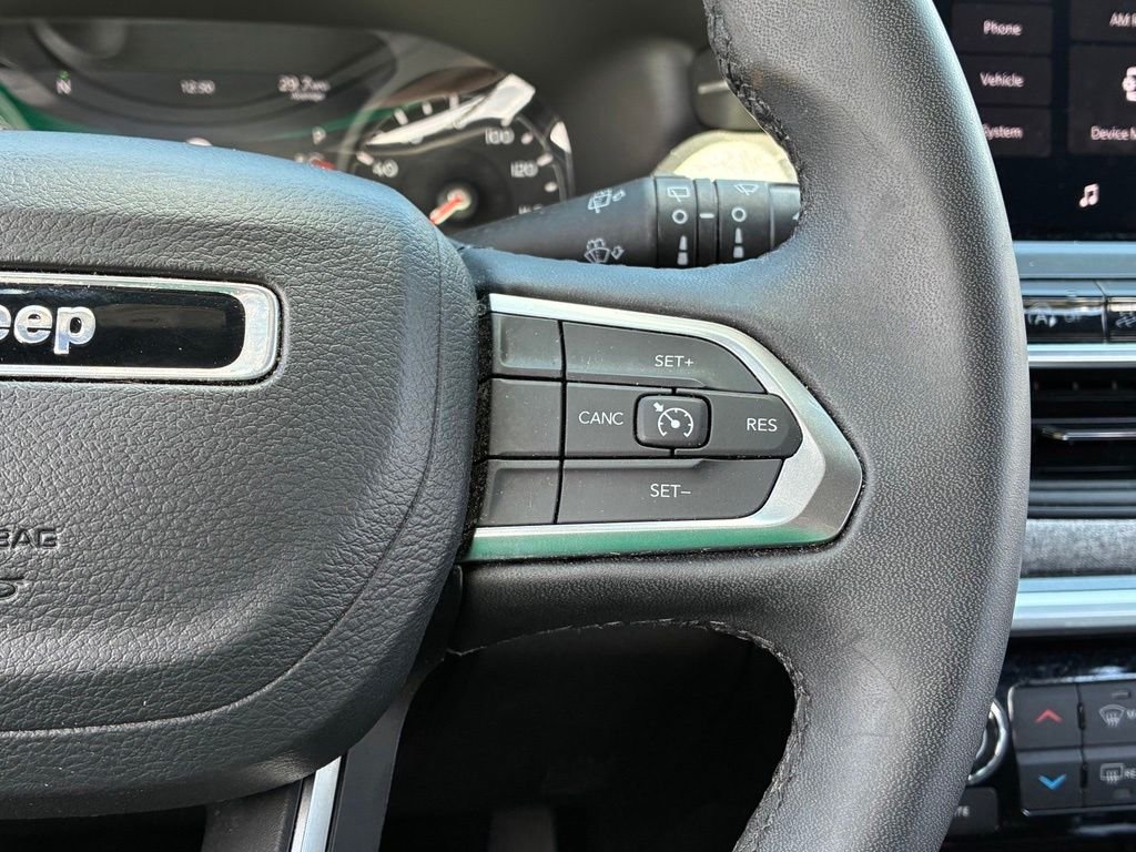 Used 2024 White Jeep Latitude image 31