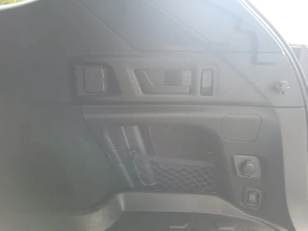 Used 2023 Ice Silver Metallic Subaru Premium image 33