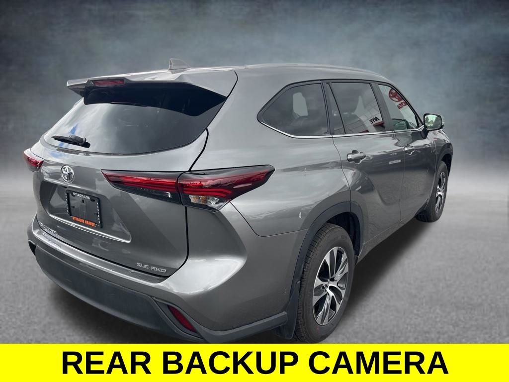 Used 2026  Toyota XLE image 5