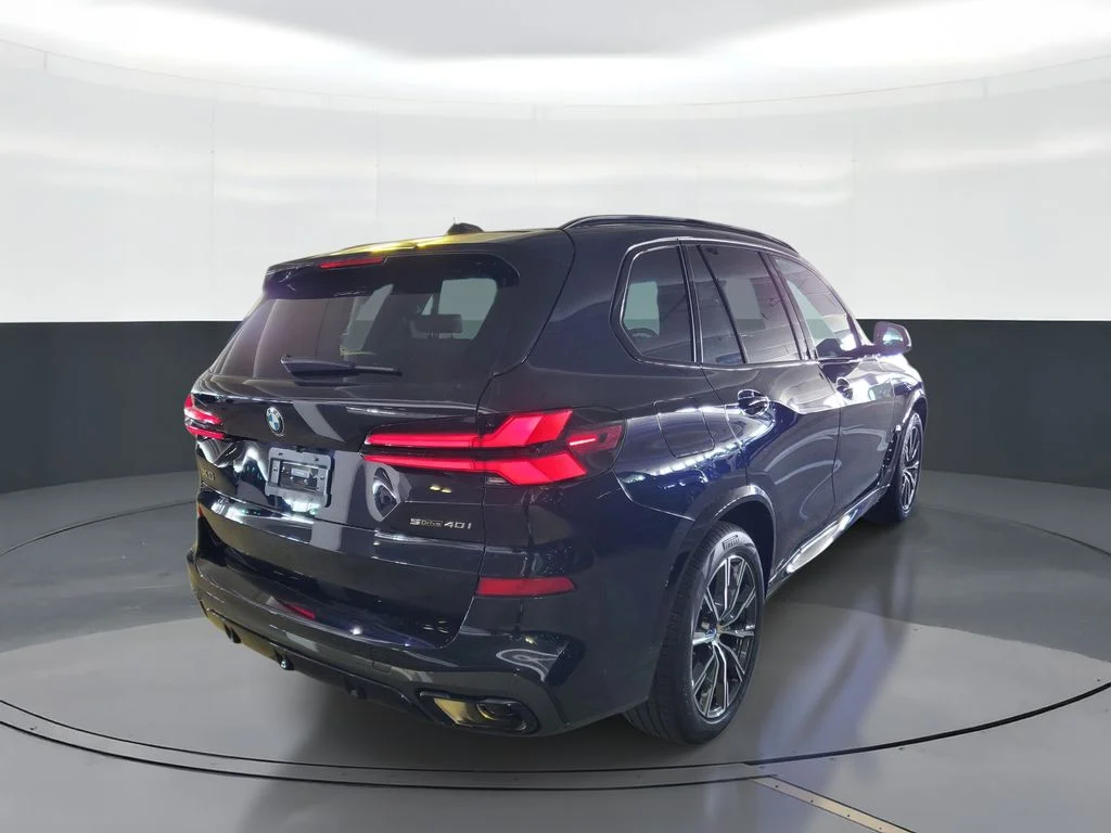Used 2026 Black BMW sDrive40i image 3