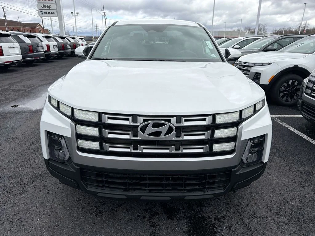 New 2026 White Hyundai SE image 3