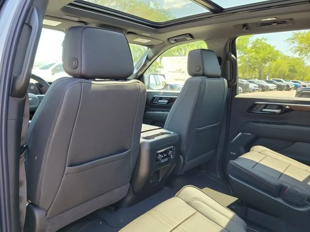 2026 Chevrolet Suburban High Country - Photo 12