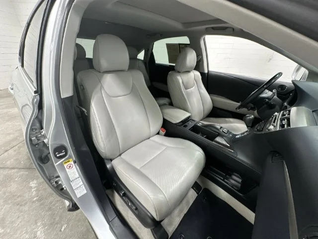 Used 2013 Silver Lexus 350 image 19