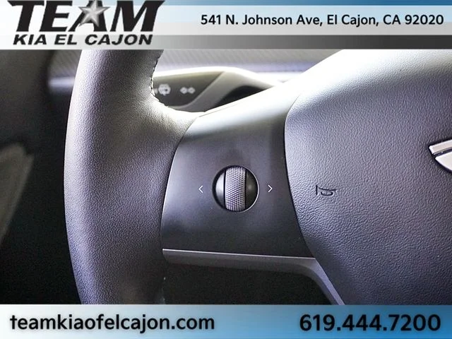 Used 2022  Tesla Long Range image 38