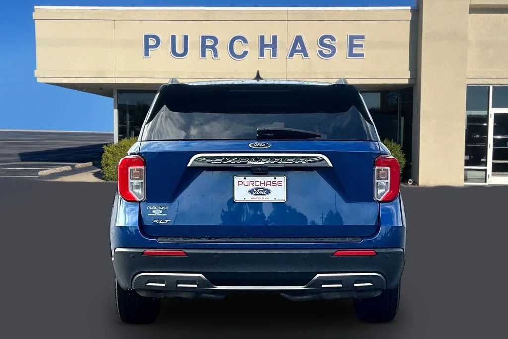 Used 2022 Blue Metallic Ford XLT image 5