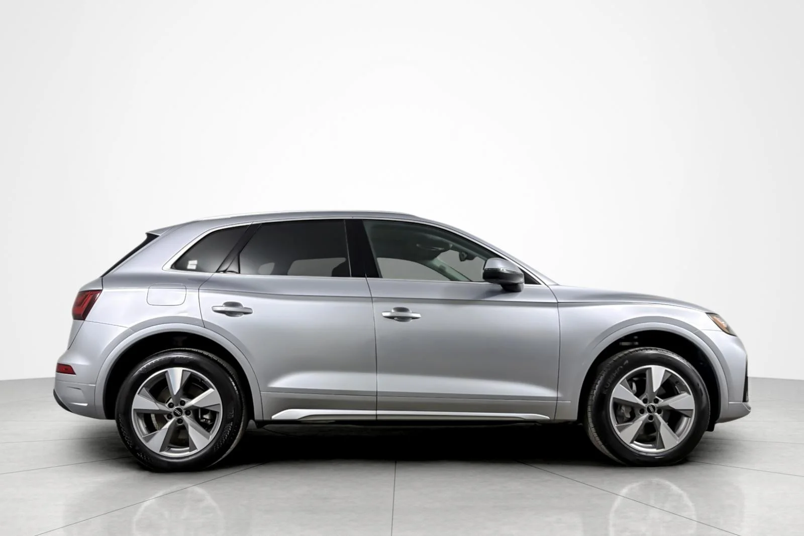 Used 2023 Florett Silver Metallic Audi Premium Plus 40 TFSI quattro image 6