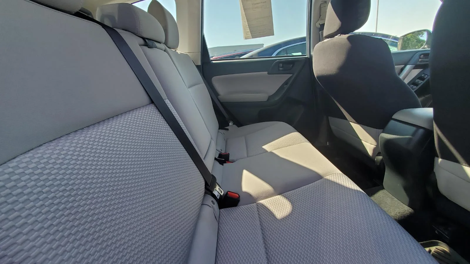 Used 2018 Ice Silver Metallic Subaru Premium image 6