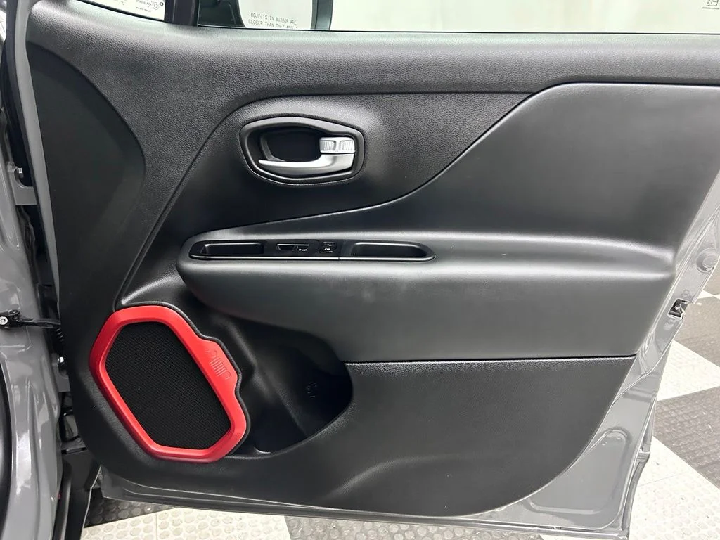 Used 2022 Gray Jeep Trailhawk image 16