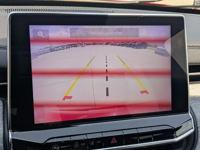 Used 2023 Red Jeep Latitude image 19