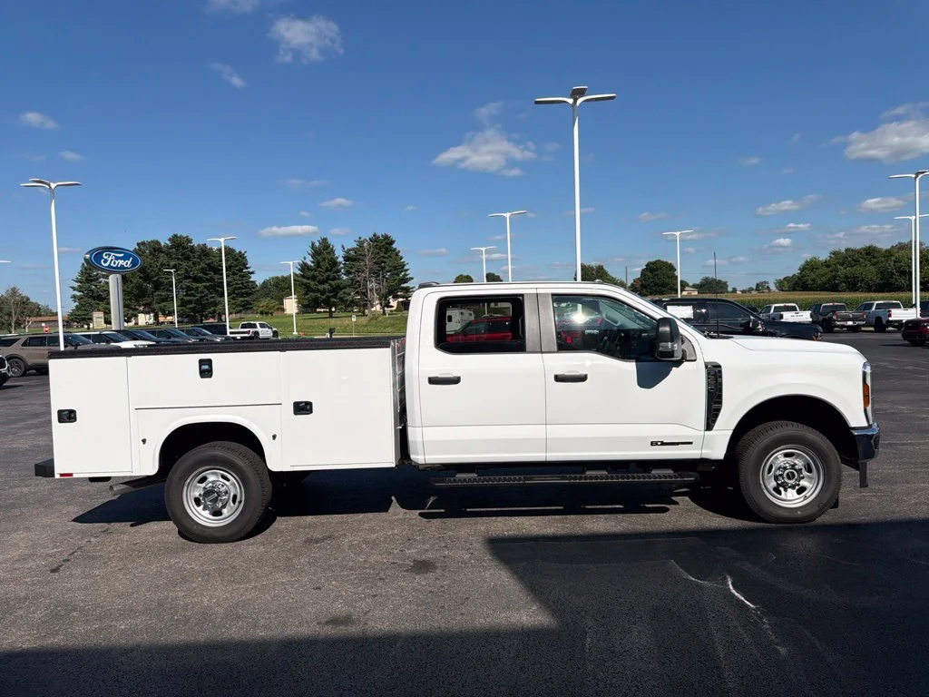 New 2026 Oxford White Ford F-350® XL image 6