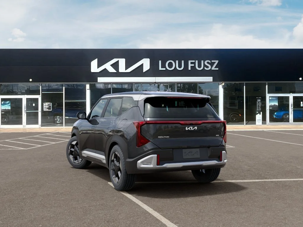 New 2027 Interstellar Gray Kia S image 4