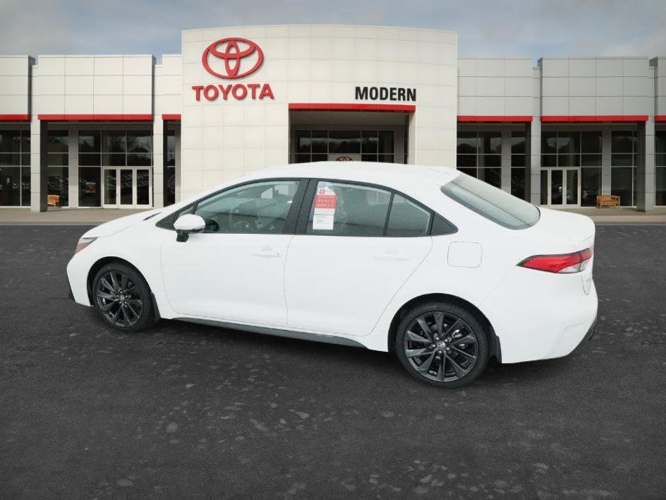 New 2026 Ice Cap Toyota SE image 6