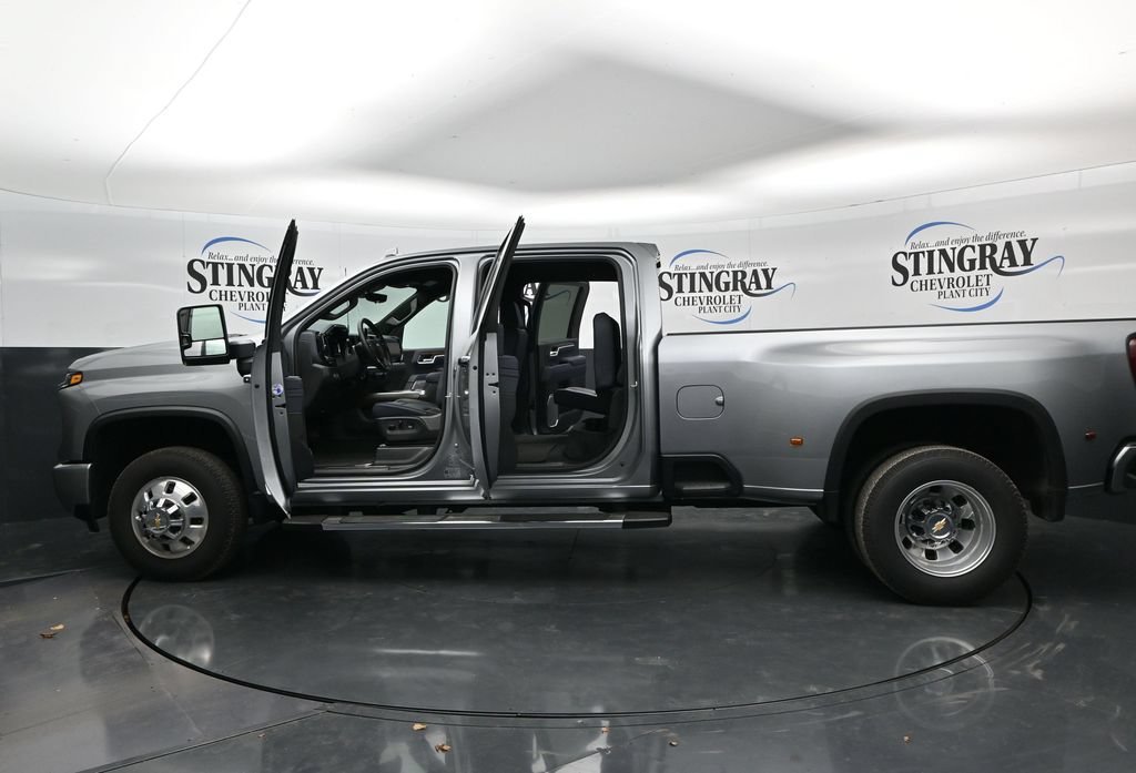 Used 2026 Sterling Gray Metallic Chevrolet High Country DRW image 37