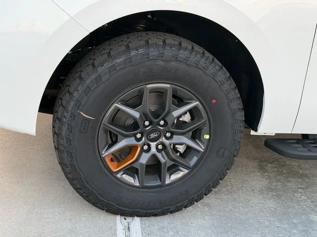 New 2026 Oxford White Ford Tremor® image 4