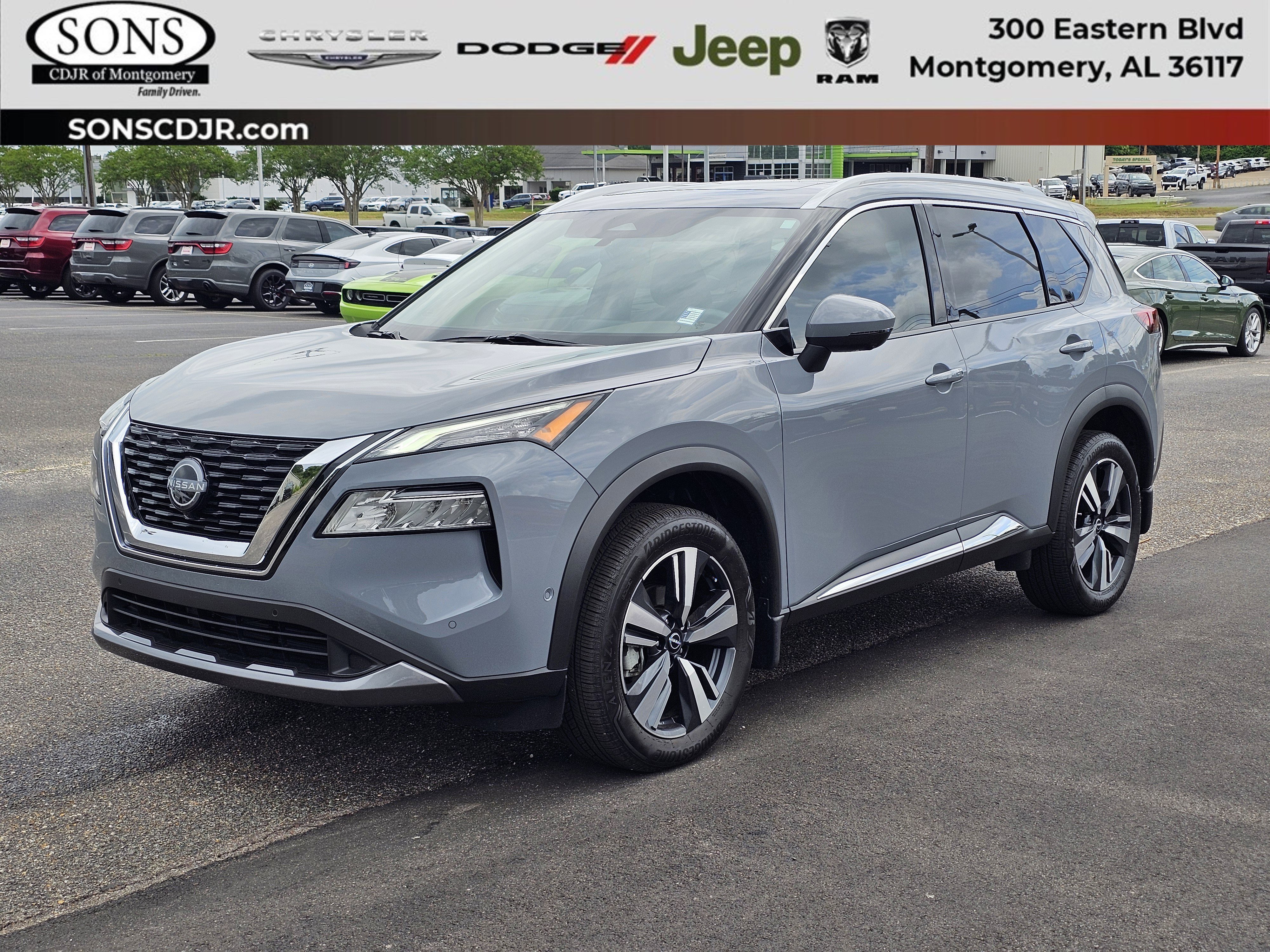 2023 Nissan Rogue SL FWD's photo