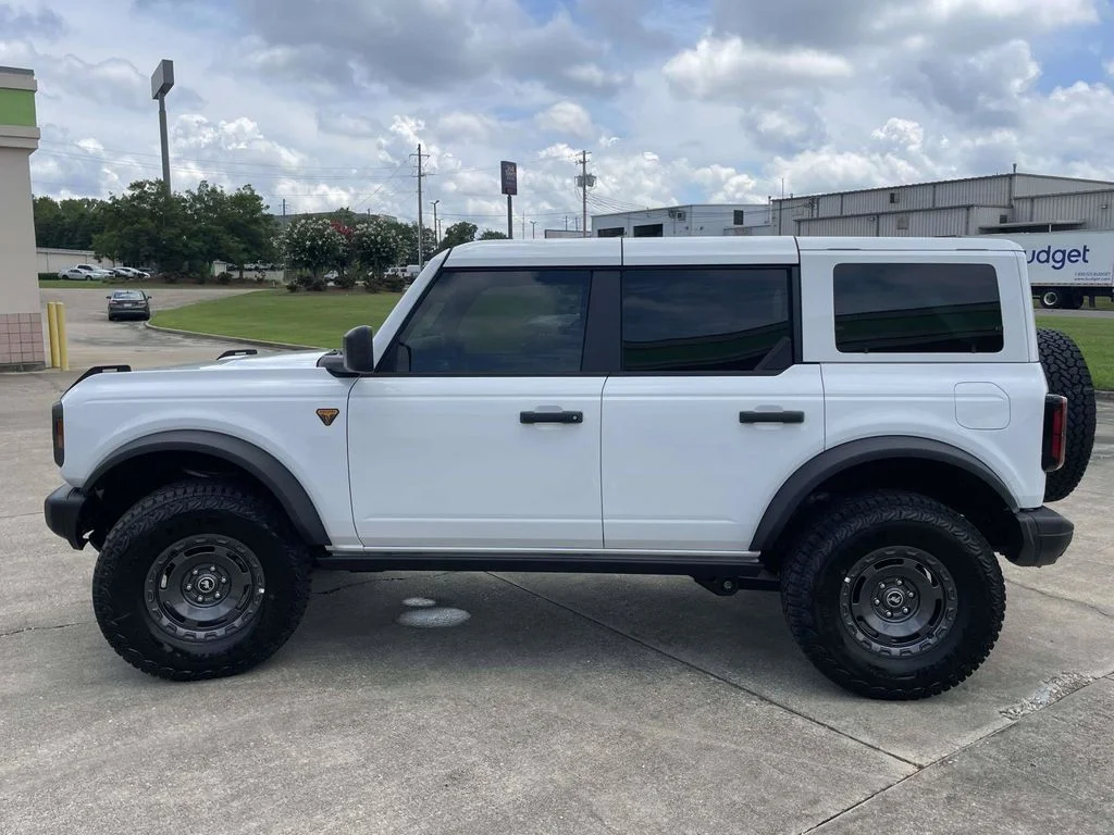New 2025 Oxford White Ford Badlands® image 6