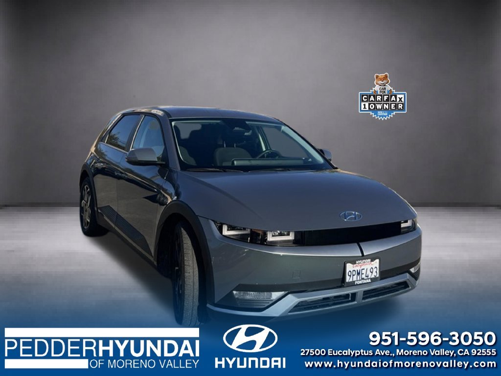 Certified Used 2024 Green Hyundai SE image 1