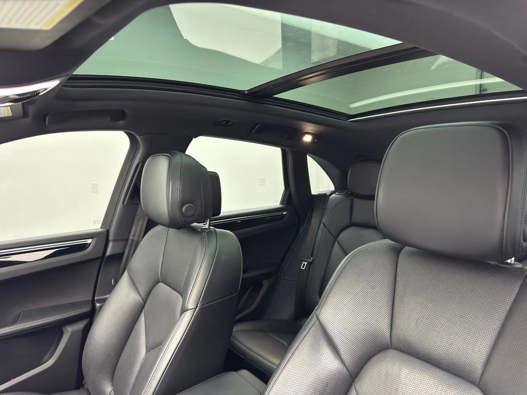 Used 2022 Volcano Grey Metallic Porsche S image 34