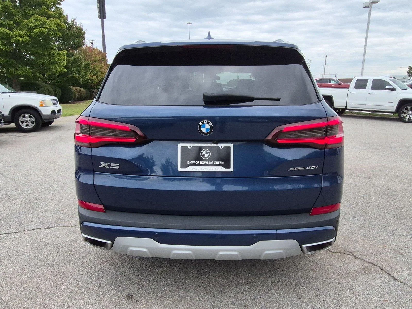Used 2023 BLUE BMW  image 4