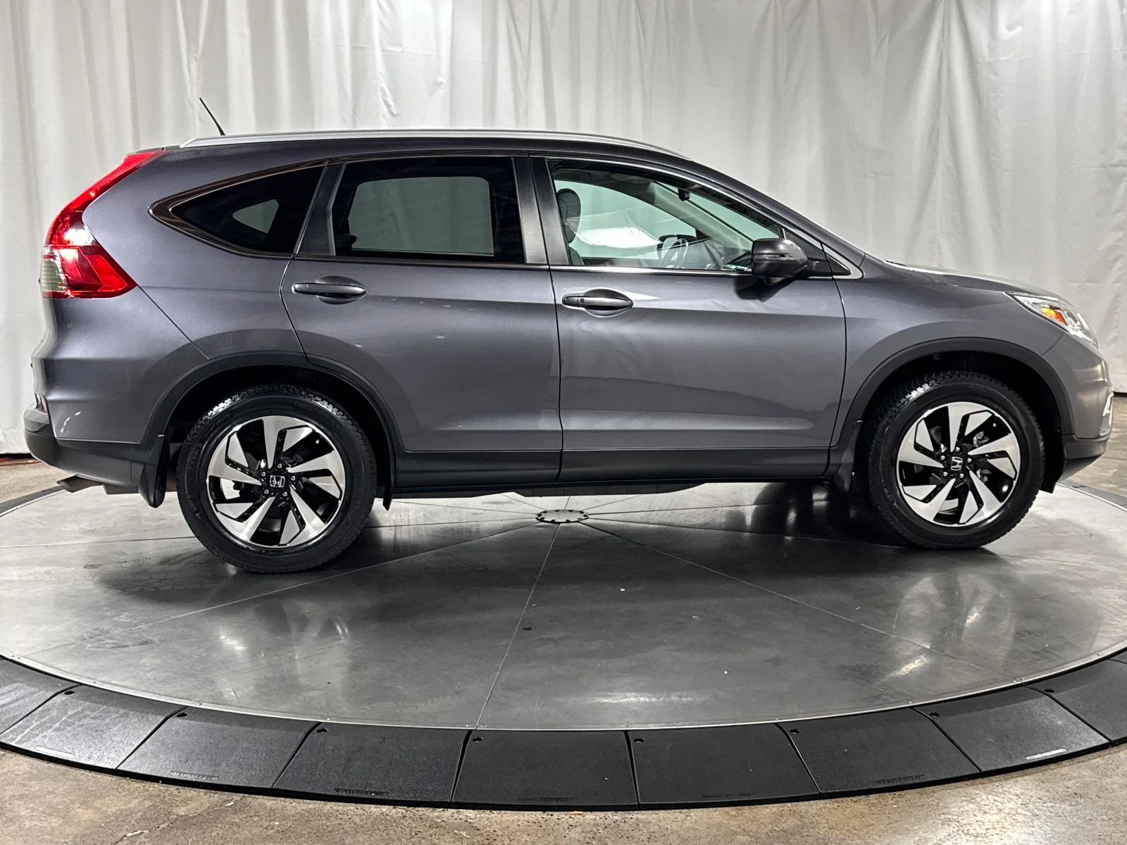 Certified Used 2016 Modern Steel Metallic Honda Touring image 6