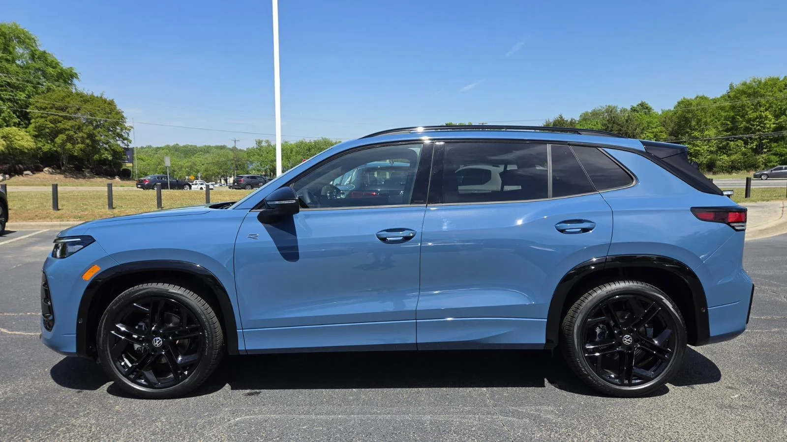 New 2026 Monterey Blue Pearl Volkswagen SE R-Line Black image 11