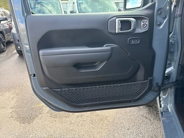 New 2026 Anvil Clear Coat Jeep Sport S image 15