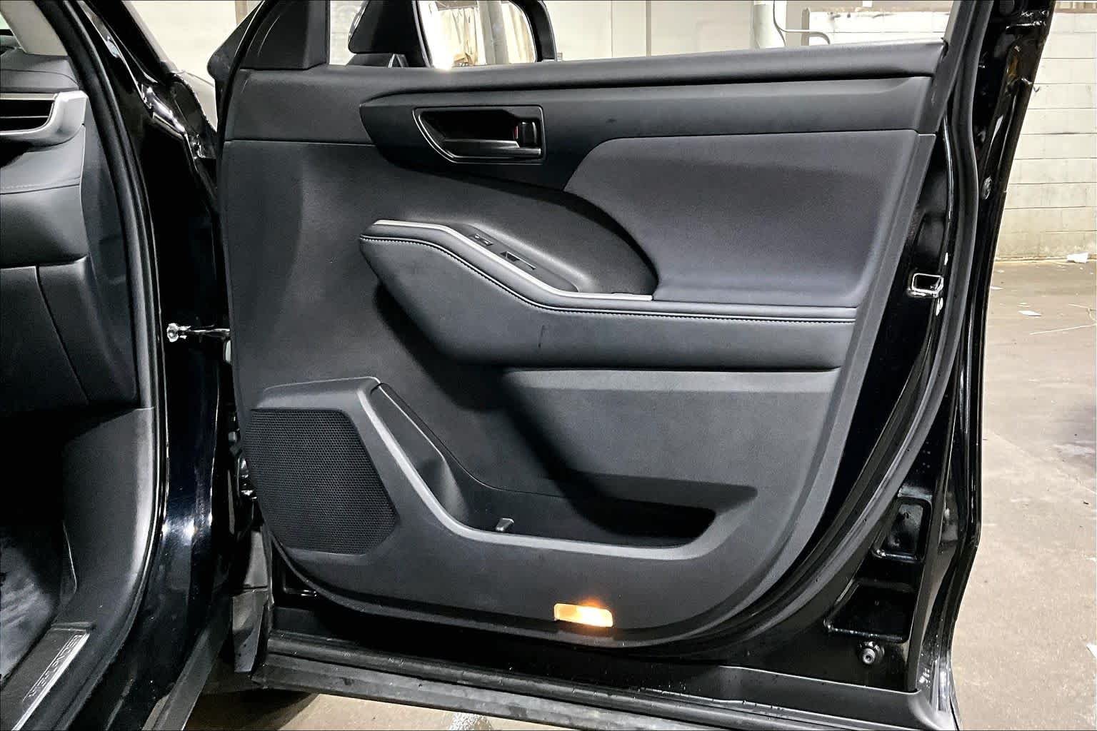Used 2023 Midnight Black Metallic Toyota L image 23