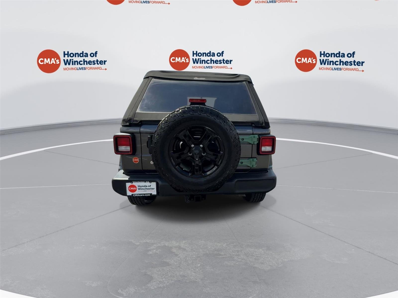 Used 2018 Granite Crystal Metallic Clearcoat Jeep Sport S image 10