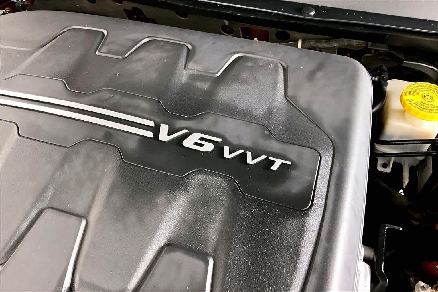 Used 2019 Velvet Red Pearlcoat Jeep Latitude image 32